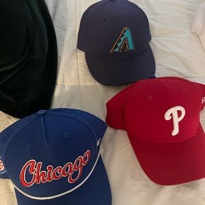 Slightly used hats. Almost new. Selling because I don’t use them.